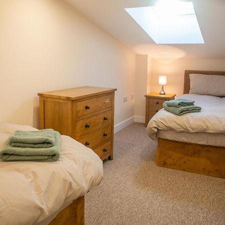 Appartement Bears Court à Cheltenham Extérieur photo