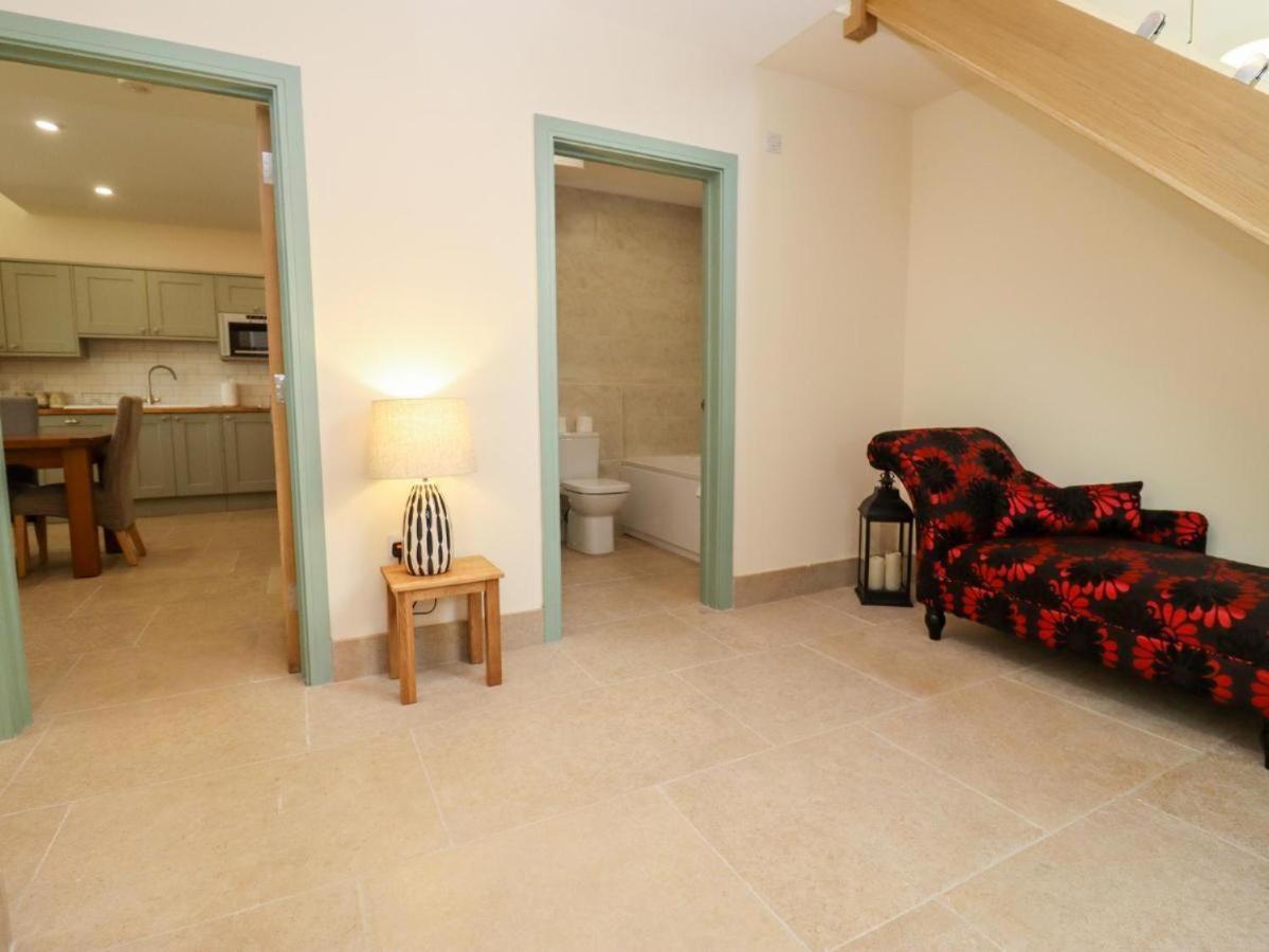 Appartement Bears Court à Cheltenham Extérieur photo
