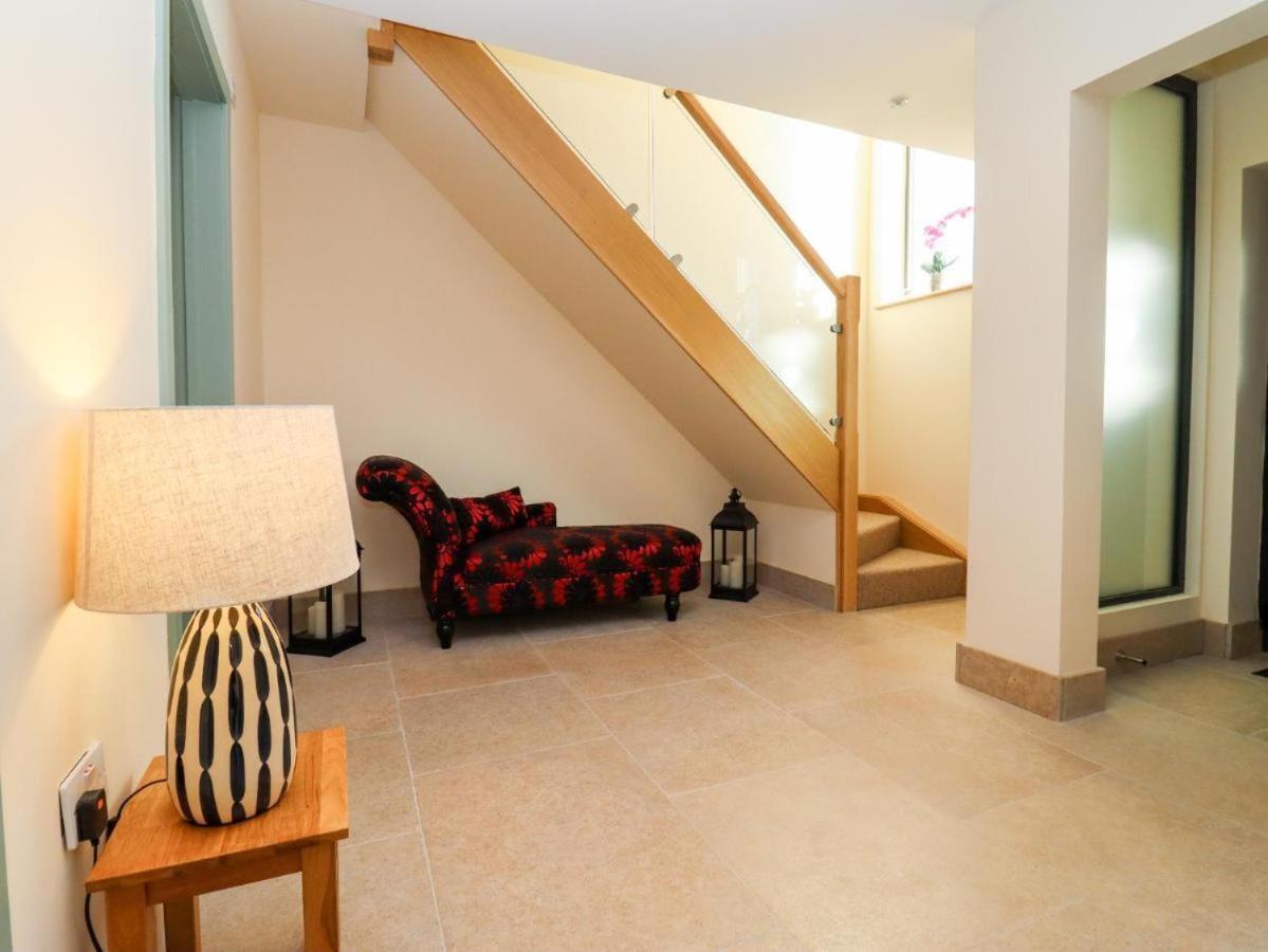 Appartement Bears Court à Cheltenham Extérieur photo