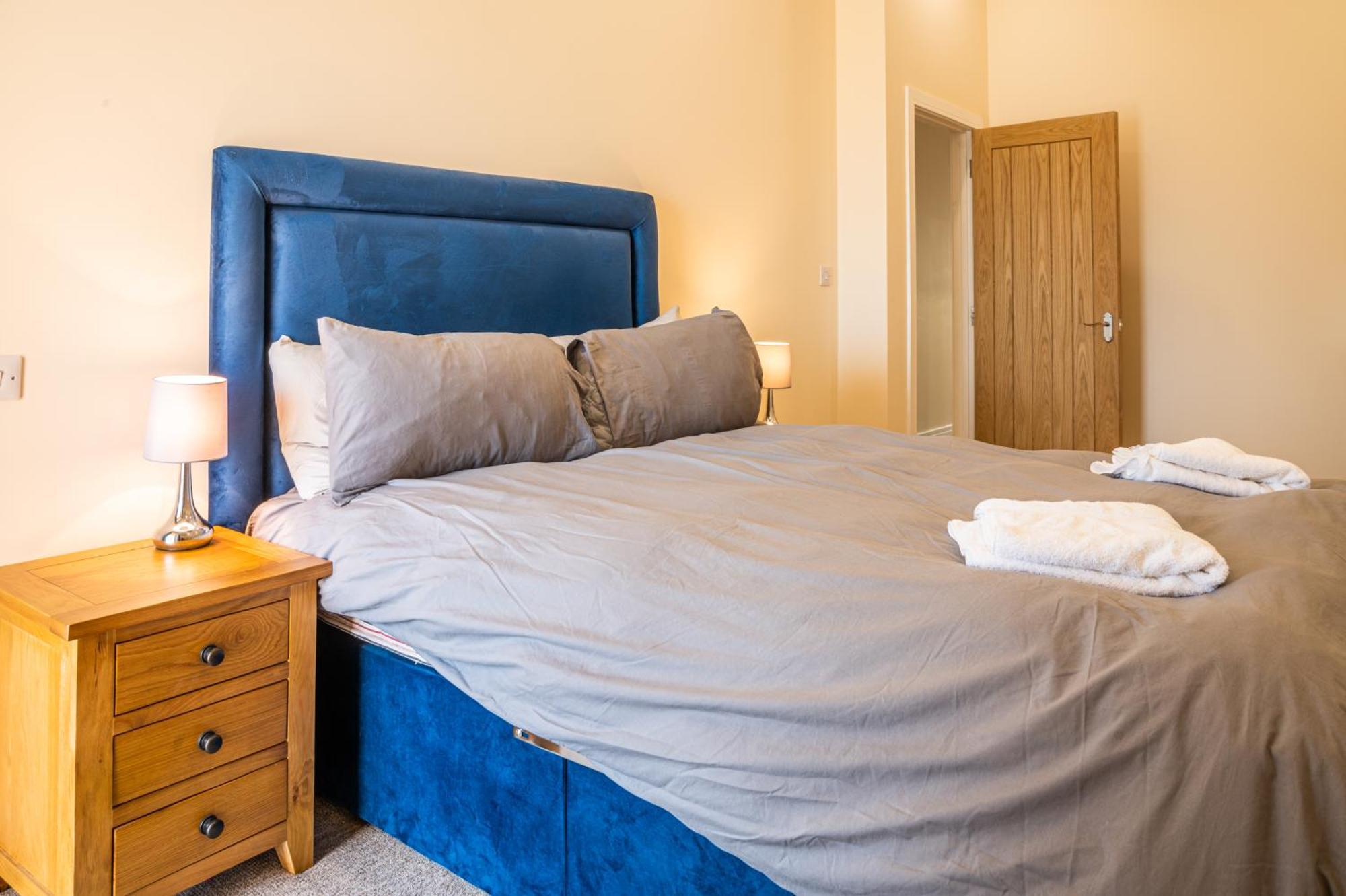 Appartement Bears Court à Cheltenham Extérieur photo