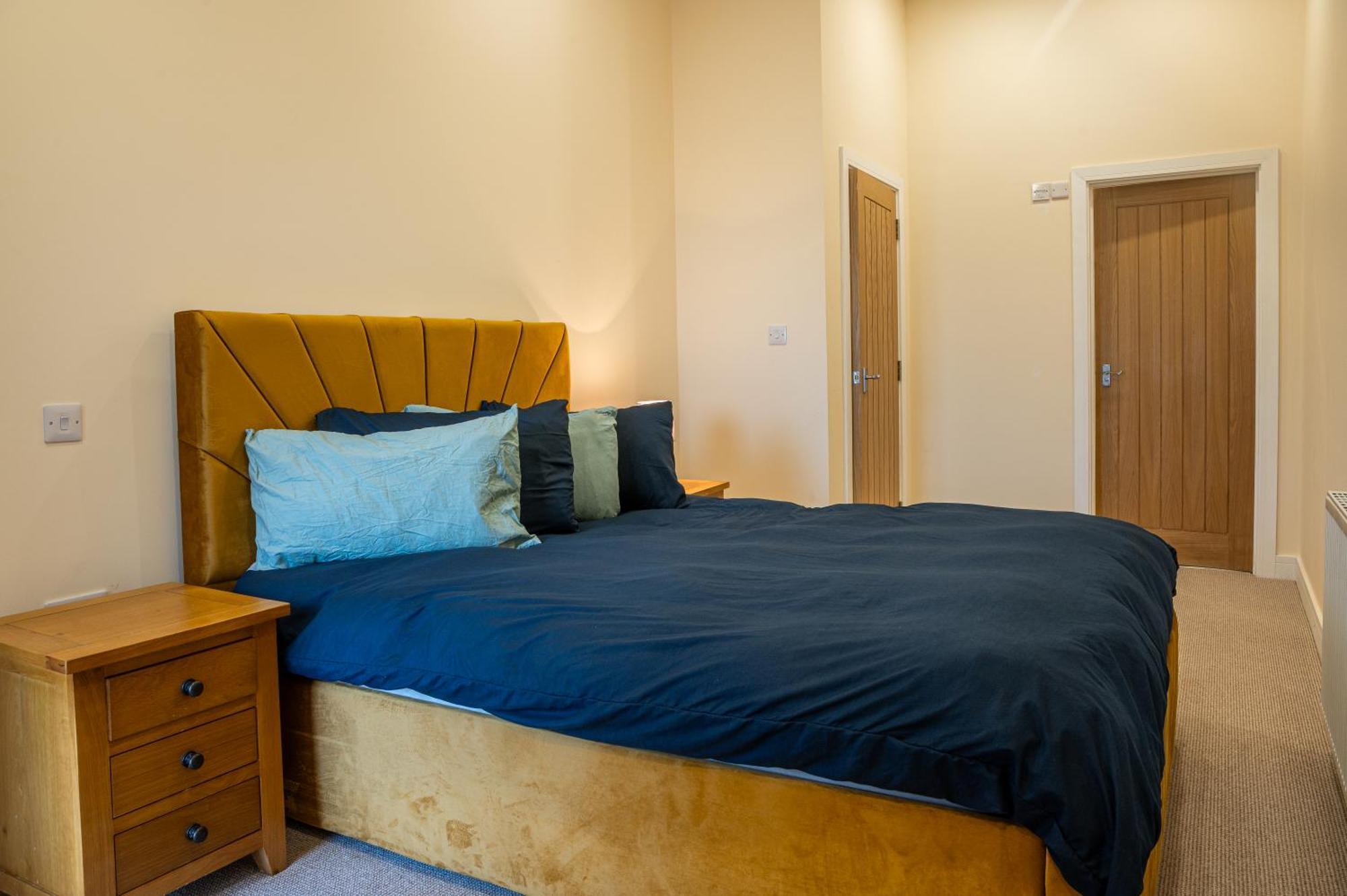 Appartement Bears Court à Cheltenham Extérieur photo