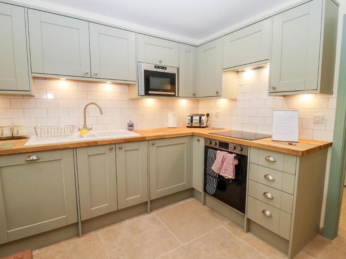 Appartement Bears Court à Cheltenham Extérieur photo